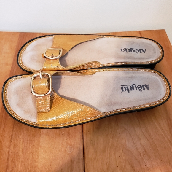 Alegria mustard color buckle strap leather sandal size 40 GUC - Picture 2 of 6